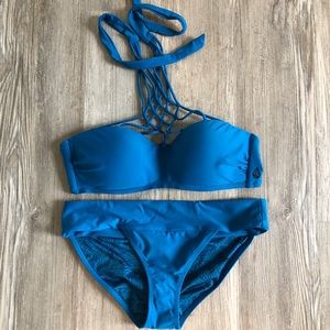 NWOT Volcolm bikini size M top and bottom